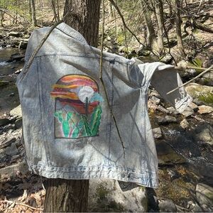 Acid Wash Light Denim Jacket NWT with Desert Scene